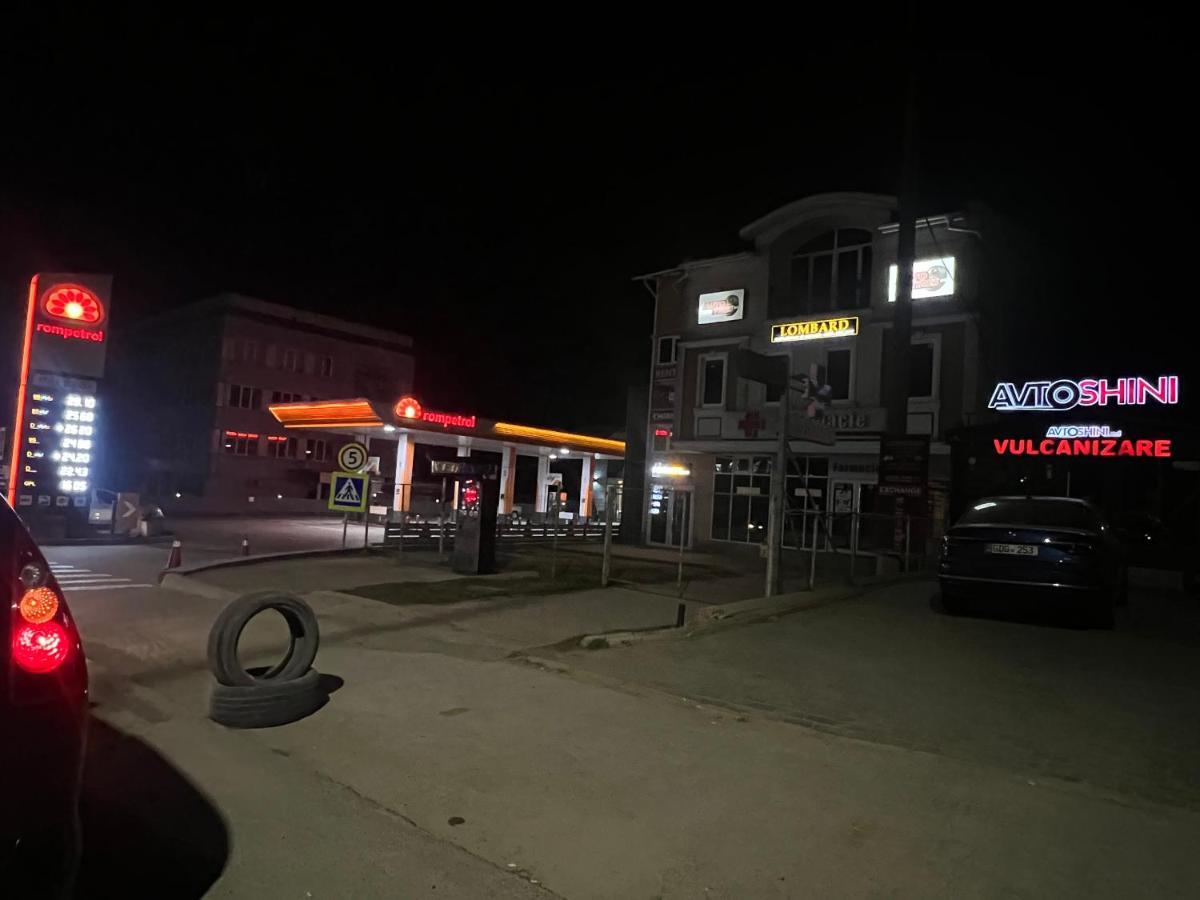 Hi-Tech Aparts Chisinau Eksteriør bilde
