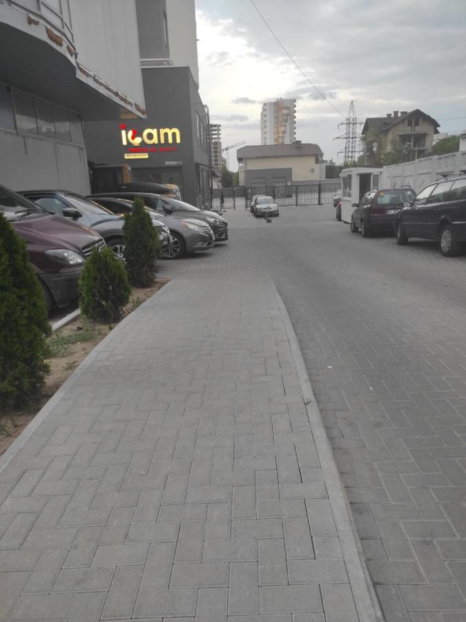 Hi-Tech Aparts Chisinau Eksteriør bilde